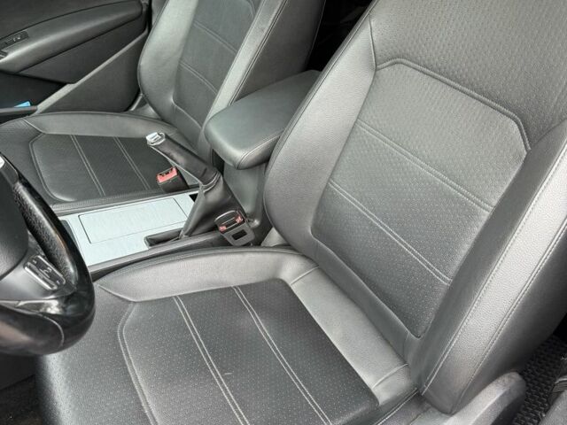 Белый Фольксваген Пассат, объемом двигателя 2.5 л и пробегом 221 тыс. км за 9500 $, фото 6 на Automoto.ua