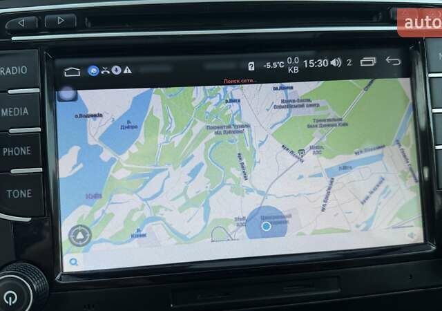 Белый Фольксваген Пассат, объемом двигателя 3.6 л и пробегом 218 тыс. км за 8800 $, фото 22 на Automoto.ua