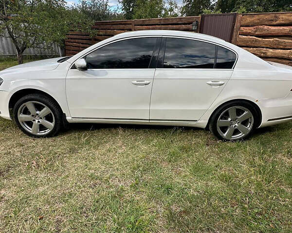 Белый Фольксваген Пассат, объемом двигателя 1.8 л и пробегом 175 тыс. км за 9200 $, фото 8 на Automoto.ua