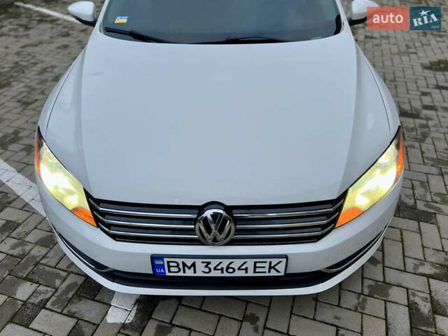 Белый Фольксваген Пассат, объемом двигателя 2.5 л и пробегом 295 тыс. км за 7999 $, фото 4 на Automoto.ua