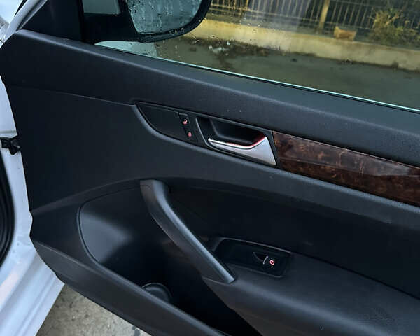 Білий Фольксваген Пассат, об'ємом двигуна 2 л та пробігом 270 тис. км за 9550 $, фото 9 на Automoto.ua