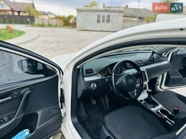 Білий Фольксваген Пассат, об'ємом двигуна 1.6 л та пробігом 285 тис. км за 10700 $, фото 8 на Automoto.ua