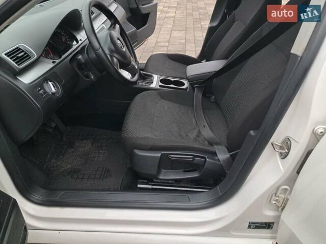 Білий Фольксваген Пассат, об'ємом двигуна 1.6 л та пробігом 290 тис. км за 8800 $, фото 18 на Automoto.ua