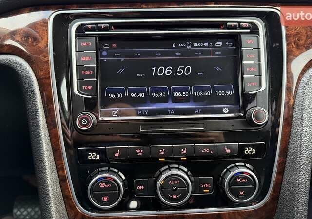 Белый Фольксваген Пассат, объемом двигателя 3.6 л и пробегом 218 тыс. км за 8800 $, фото 10 на Automoto.ua