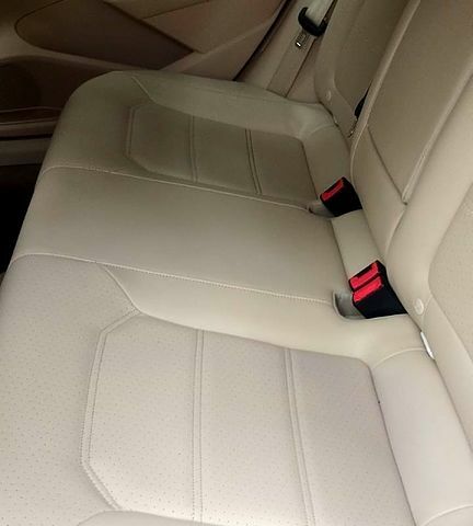 Белый Фольксваген Пассат, объемом двигателя 2 л и пробегом 220 тыс. км за 10700 $, фото 6 на Automoto.ua