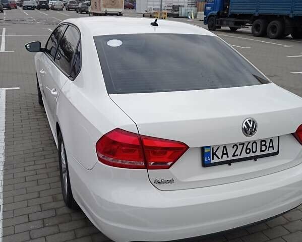 Білий Фольксваген Пассат, об'ємом двигуна 2.48 л та пробігом 230 тис. км за 9300 $, фото 1 на Automoto.ua