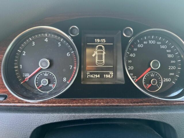 Белый Фольксваген Пассат, объемом двигателя 1.8 л и пробегом 216 тыс. км за 9000 $, фото 9 на Automoto.ua