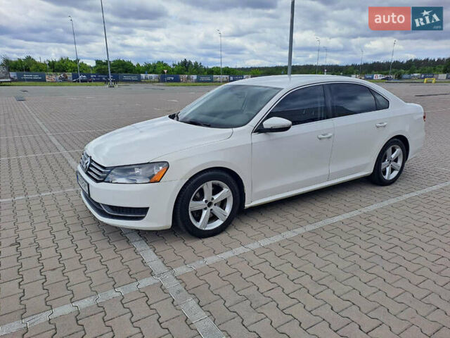 Білий Фольксваген Пассат, об'ємом двигуна 2.48 л та пробігом 285 тис. км за 9000 $, фото 1 на Automoto.ua