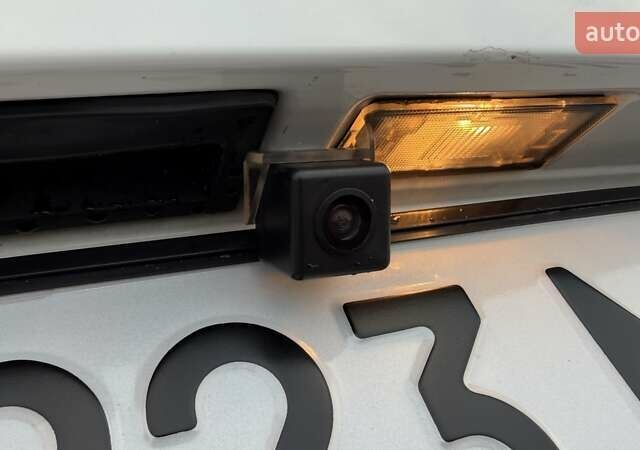 Белый Фольксваген Пассат, объемом двигателя 3.6 л и пробегом 218 тыс. км за 8800 $, фото 23 на Automoto.ua