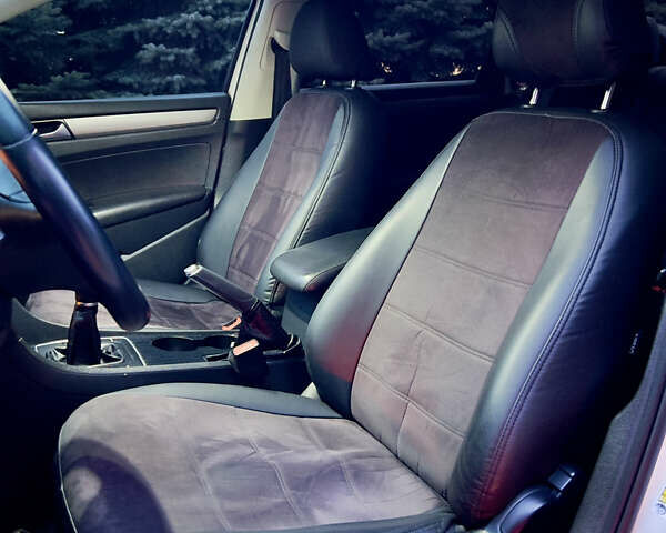 Белый Фольксваген Пассат, объемом двигателя 2.5 л и пробегом 295 тыс. км за 7999 $, фото 28 на Automoto.ua