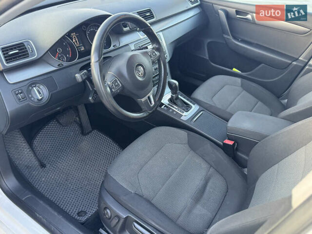 Белый Фольксваген Пассат, объемом двигателя 1.8 л и пробегом 190 тыс. км за 9499 $, фото 7 на Automoto.ua