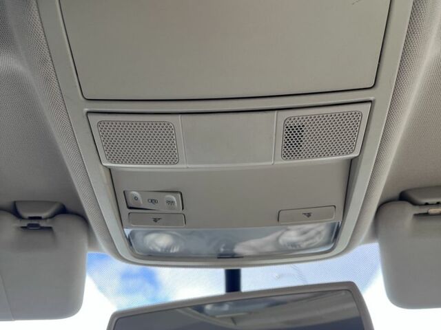 Белый Фольксваген Пассат, объемом двигателя 2 л и пробегом 190 тыс. км за 12000 $, фото 16 на Automoto.ua