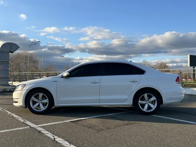 Білий Фольксваген Пассат, об'ємом двигуна 2.5 л та пробігом 240 тис. км за 8500 $, фото 2 на Automoto.ua