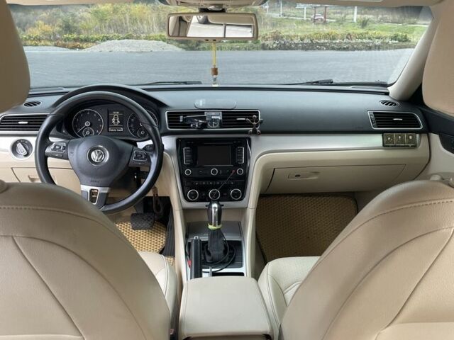 Белый Фольксваген Пассат, объемом двигателя 2.5 л и пробегом 319 тыс. км за 9950 $, фото 6 на Automoto.ua