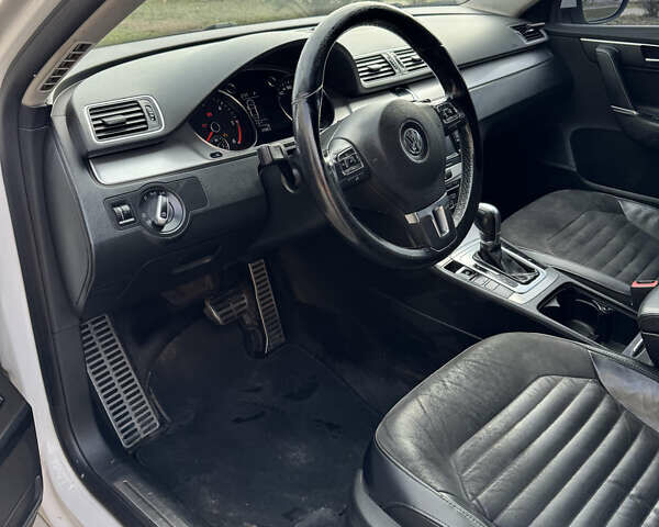 Білий Фольксваген Пассат, об'ємом двигуна 1.97 л та пробігом 222 тис. км за 10999 $, фото 12 на Automoto.ua