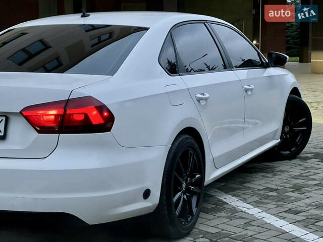 Белый Фольксваген Пассат, объемом двигателя 2.5 л и пробегом 295 тыс. км за 7999 $, фото 19 на Automoto.ua