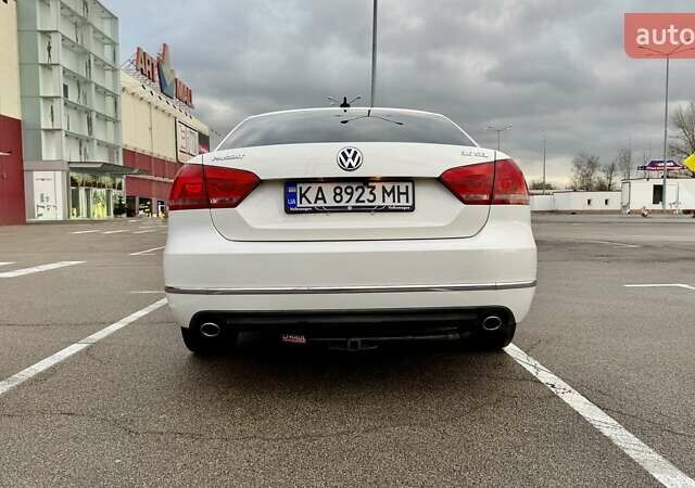 Белый Фольксваген Пассат, объемом двигателя 3.6 л и пробегом 218 тыс. км за 8800 $, фото 5 на Automoto.ua