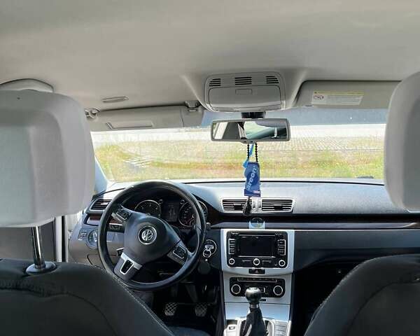 Белый Фольксваген Пассат, объемом двигателя 1.97 л и пробегом 260 тыс. км за 10000 $, фото 6 на Automoto.ua