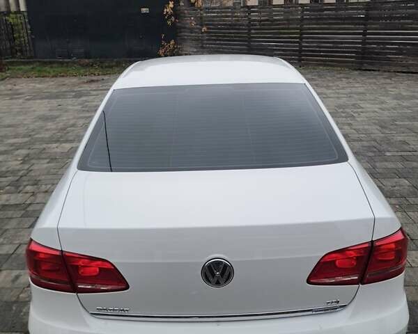 Білий Фольксваген Пассат, об'ємом двигуна 1.6 л та пробігом 290 тис. км за 8800 $, фото 5 на Automoto.ua