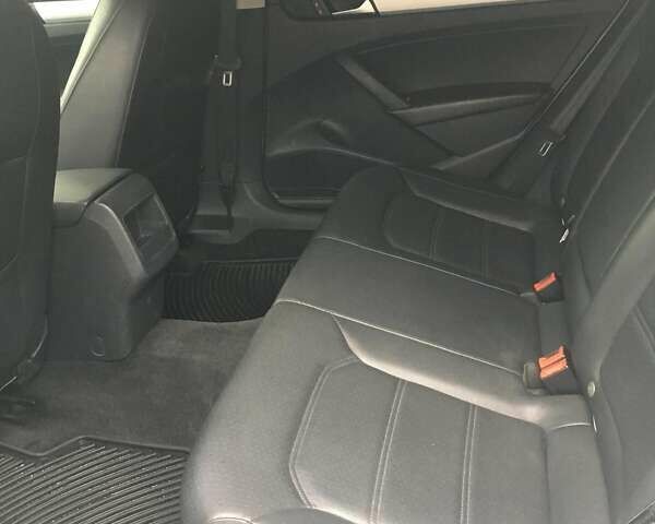 Белый Фольксваген Пассат, объемом двигателя 2.5 л и пробегом 193 тыс. км за 10200 $, фото 11 на Automoto.ua