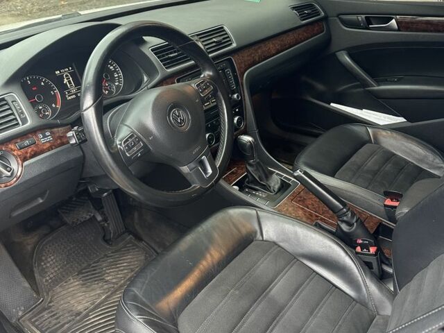 Белый Фольксваген Пассат, объемом двигателя 2 л и пробегом 270 тыс. км за 11000 $, фото 6 на Automoto.ua