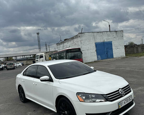 Білий Фольксваген Пассат, об'ємом двигуна 2.5 л та пробігом 150 тис. км за 10200 $, фото 1 на Automoto.ua