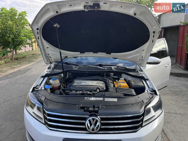 Белый Фольксваген Пассат, объемом двигателя 1.8 л и пробегом 143 тыс. км за 10500 $, фото 28 на Automoto.ua