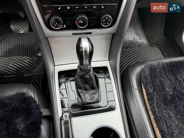 Белый Фольксваген Пассат, объемом двигателя 1.97 л и пробегом 258 тыс. км за 9750 $, фото 45 на Automoto.ua