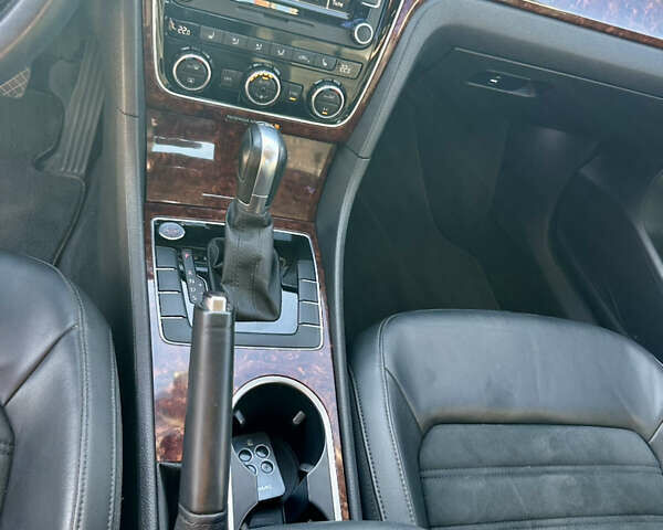 Белый Фольксваген Пассат, объемом двигателя 2 л и пробегом 144 тыс. км за 12500 $, фото 53 на Automoto.ua