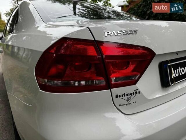 Белый Фольксваген Пассат, объемом двигателя 2.5 л и пробегом 225 тыс. км за 10590 $, фото 8 на Automoto.ua