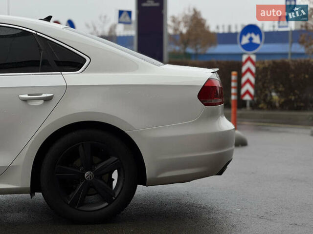 Белый Фольксваген Пассат, объемом двигателя 2.5 л и пробегом 188 тыс. км за 10590 $, фото 8 на Automoto.ua