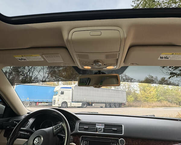 Белый Фольксваген Пассат, объемом двигателя 1.97 л и пробегом 189 тыс. км за 11500 $, фото 9 на Automoto.ua