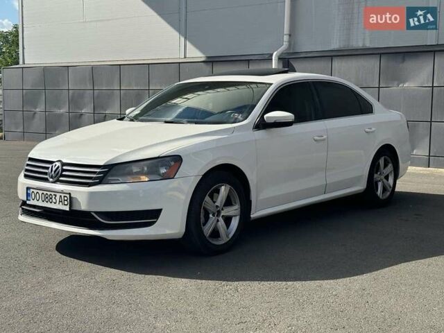 Белый Фольксваген Пассат, объемом двигателя 2.5 л и пробегом 270 тыс. км за 8799 $, фото 11 на Automoto.ua
