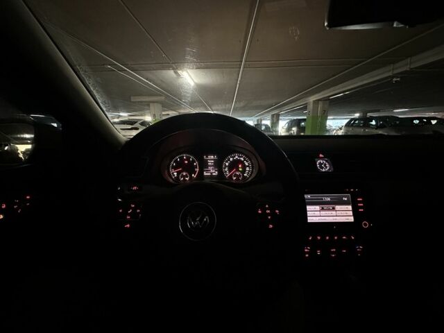 Білий Фольксваген Пассат, об'ємом двигуна 2.5 л та пробігом 209 тис. км за 9300 $, фото 10 на Automoto.ua