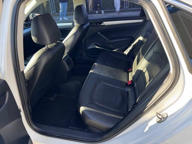 Білий Фольксваген Пассат, об'ємом двигуна 2.5 л та пробігом 173 тис. км за 8200 $, фото 15 на Automoto.ua