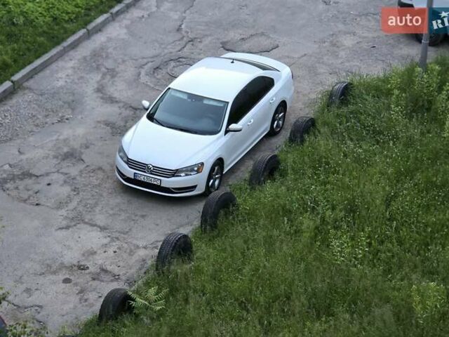 Белый Фольксваген Пассат, объемом двигателя 2.5 л и пробегом 155 тыс. км за 11500 $, фото 31 на Automoto.ua
