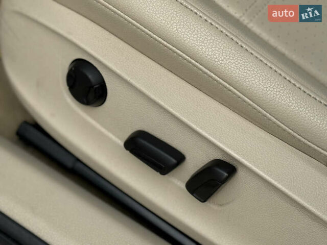 Белый Фольксваген Пассат, объемом двигателя 2.48 л и пробегом 125 тыс. км за 9900 $, фото 42 на Automoto.ua