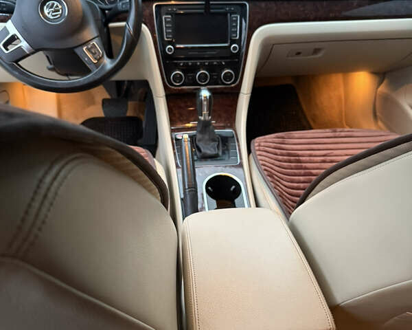 Белый Фольксваген Пассат, объемом двигателя 2 л и пробегом 166 тыс. км за 11700 $, фото 23 на Automoto.ua