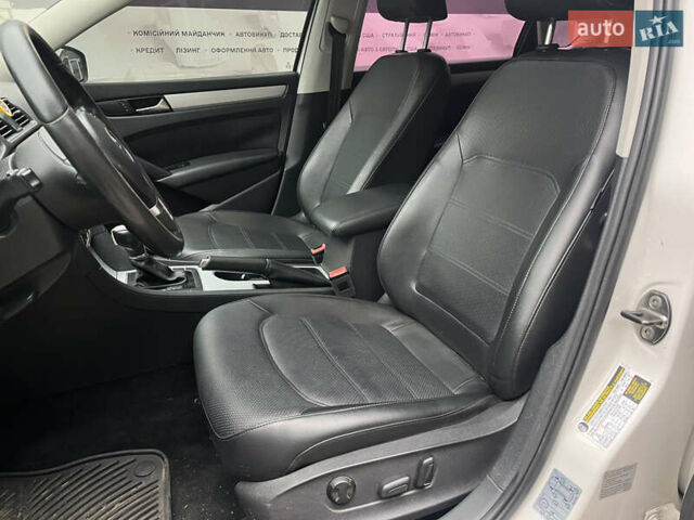 Белый Фольксваген Пассат, объемом двигателя 2.48 л и пробегом 213 тыс. км за 9400 $, фото 13 на Automoto.ua