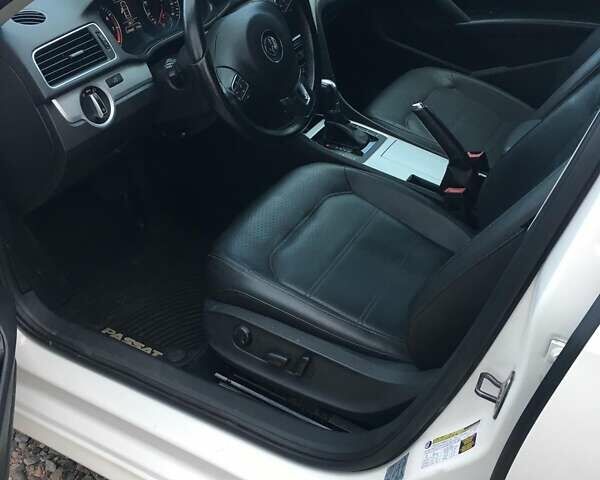 Белый Фольксваген Пассат, объемом двигателя 2.5 л и пробегом 193 тыс. км за 10200 $, фото 7 на Automoto.ua