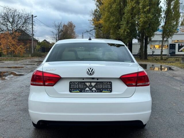 Білий Фольксваген Пассат, об'ємом двигуна 2.5 л та пробігом 272 тис. км за 9850 $, фото 3 на Automoto.ua