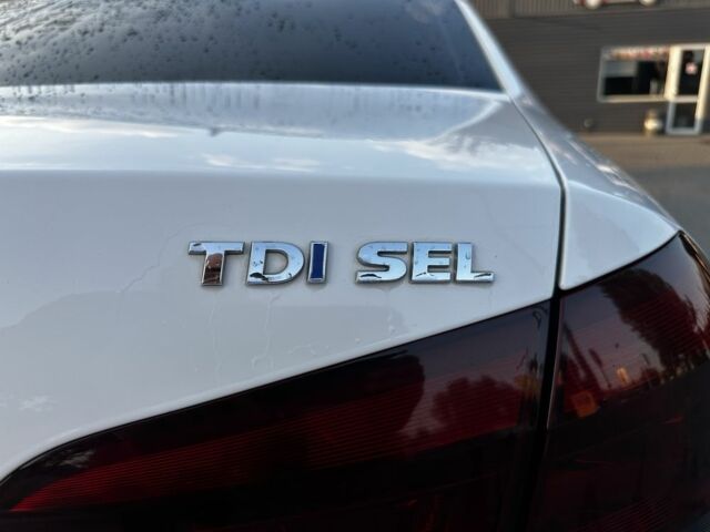 Белый Фольксваген Пассат, объемом двигателя 2 л и пробегом 140 тыс. км за 14000 $, фото 4 на Automoto.ua