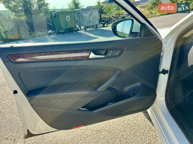 Белый Фольксваген Пассат, объемом двигателя 2 л и пробегом 144 тыс. км за 12500 $, фото 34 на Automoto.ua