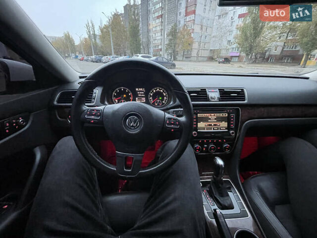 Белый Фольксваген Пассат, объемом двигателя 3.6 л и пробегом 205 тыс. км за 11800 $, фото 21 на Automoto.ua