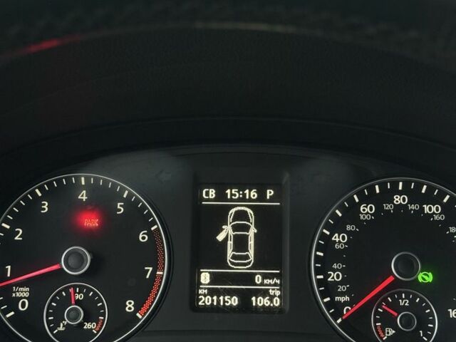 Белый Фольксваген Пассат, объемом двигателя 2.5 л и пробегом 201 тыс. км за 10400 $, фото 17 на Automoto.ua