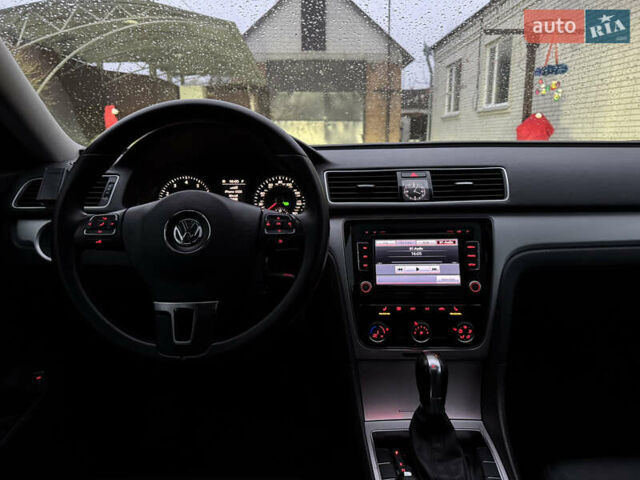 Белый Фольксваген Пассат, объемом двигателя 2.5 л и пробегом 222 тыс. км за 9800 $, фото 13 на Automoto.ua