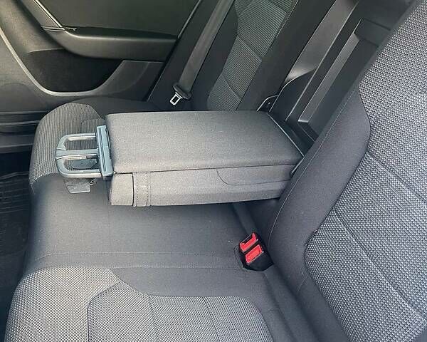 Белый Фольксваген Пассат, объемом двигателя 1.6 л и пробегом 220 тыс. км за 9500 $, фото 15 на Automoto.ua