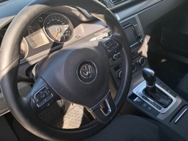 Белый Фольксваген Пассат, объемом двигателя 0 л и пробегом 169 тыс. км за 10800 $, фото 6 на Automoto.ua