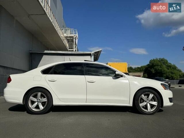 Белый Фольксваген Пассат, объемом двигателя 2.5 л и пробегом 270 тыс. км за 8799 $, фото 15 на Automoto.ua