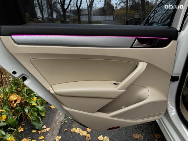 Белый Фольксваген Пассат, объемом двигателя 2.5 л и пробегом 190 тыс. км за 10790 $, фото 24 на Automoto.ua